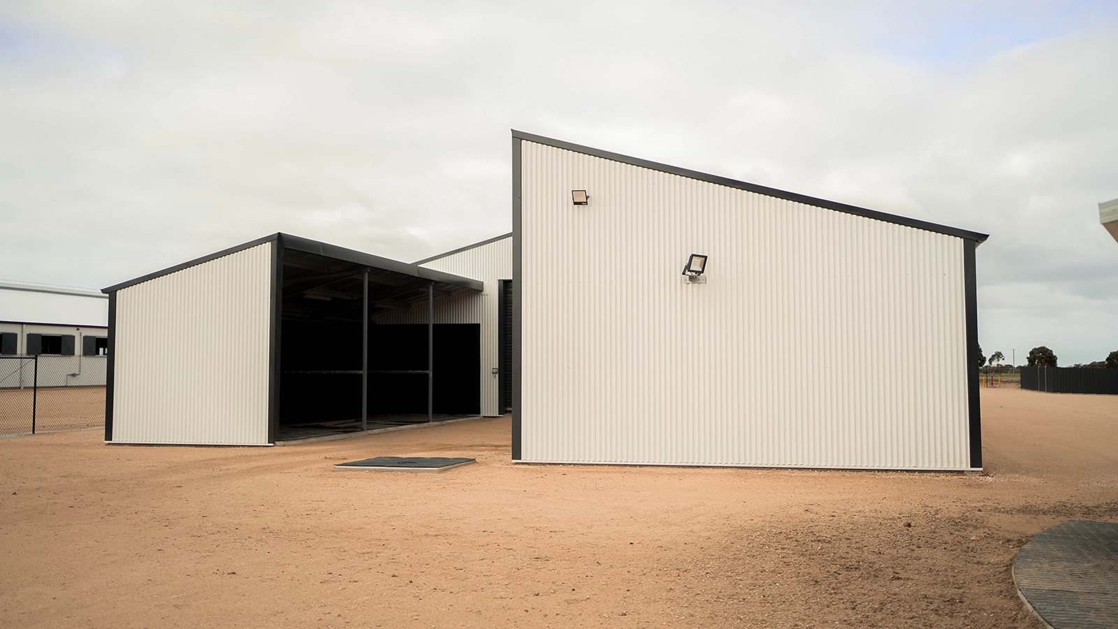 New-Stables-for-Murray-Bridge-Racing-Club
